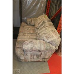 FABRIC LOVE SEAT