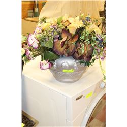 LARGE SHOWHOME SILK FLOWER ARRANGEMENT