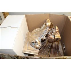 BOX OF MISC HOUSEHOLD ITEMS INC LAMPS