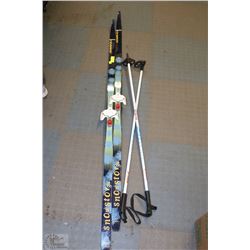 KARHU YOUTH SIZE CROSS COUNTRY SKIIS WITH POLES