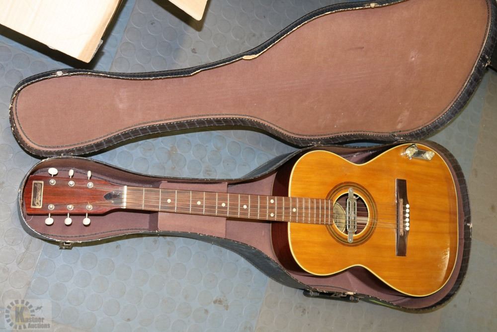 GRANADA MADE IN FINLAND ELECTRIC GUITAR