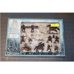 THE LORD OF THE RINGS DELUXE WARRIOR COLLECTION