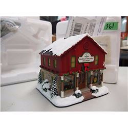 Hawthorne Village Miniature, Heartland Implement Dealership, John Deere Creek Village Collection (W/