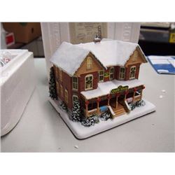 Hawthorne Village Miniature, Quilt Shop, John Deere Creek Village Collection (W/ Certificate of Auth