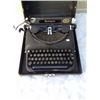 Image 1 : Remington Suitcase Style Typewriter