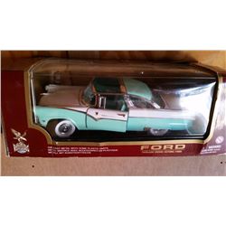 1/18, 1955 Ford Crown Victoria