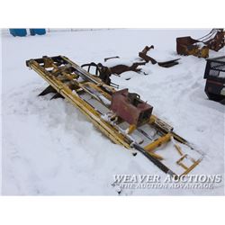 Q/C HYD. POST POUNDER