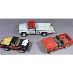 THREE VINTAGE METAL NYLINT TRUCKS