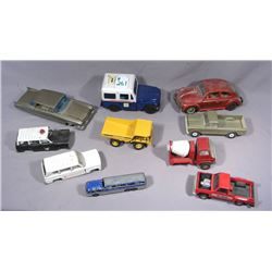 BOX LOT VINTAGE MISC. METAL CARS AND TRUCKS