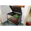 Image 2 : Victor VV-210 C-4239, 78 rpm gramophone in quarter cut oak floor standing cabinet with record storag