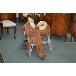 Mexican hand tooled leather riding saddle see label "Munguia e Hijos, Fustes Finos"