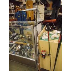 BUNDLE OF FISHING POLES & 1 REEL