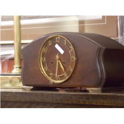 VINTAGE MANTEL CLOCK