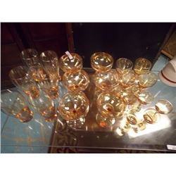 VINTAGE GLASSWARE - ORANGE GLASS - 21PC