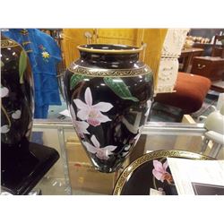 VASE OF THE PRISTINE ORCHID - COMES WITH WOOD STAND - CERIFICATE OF AUTHENTISITY - 1986 FRANKLIN MIN