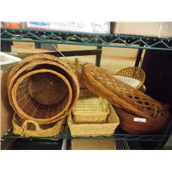 LOT OF WICKER BASKETS