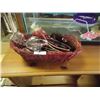 Image 1 : BASKET OF GLASSES