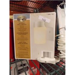 HAMPTON BAY EXTERIOR WALL LANTERN