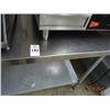 Image 2 : 4' S/S Table w/Undershelf