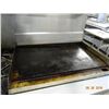 Image 3 : Garland Gas 6-Burner Range/3' Flat Grill/Double Oven