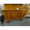 Image 1 : Large Oak Single Drawer Chest