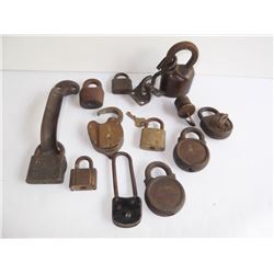 Collection of 12 assorted locks