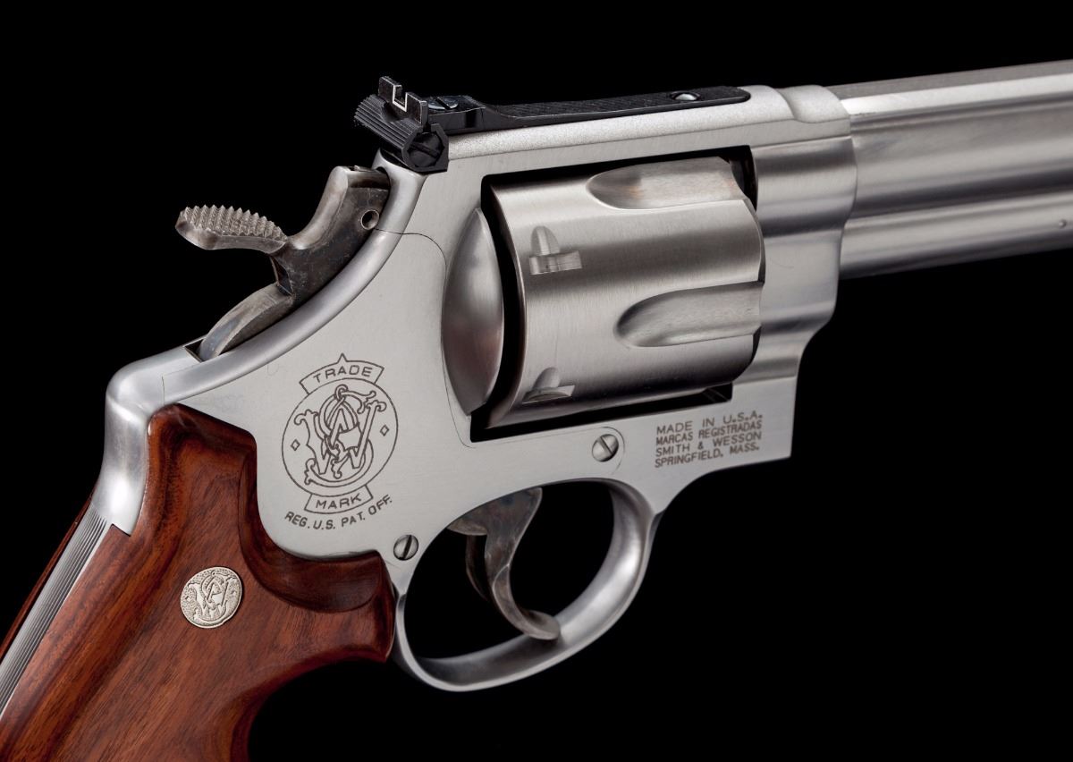 S W Model 629 4 Classic DX DA Revolver s-w-model-629-4-classic-dx-da-revolver