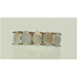 10KT GOLD OPAL RING WITH 5 OVAL OPALS SIZE 7