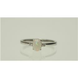 STERLING SILVER OPAL RING SIZE 7.5