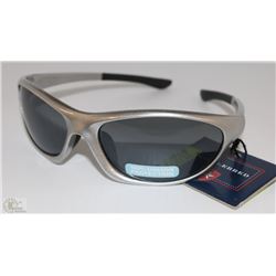 NEW SADDLEBREED SILVERTONE  100% UVA PROTECTION