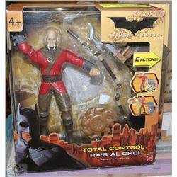 BATMAN BEGINS ACTION FIGURINE