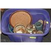 Image 1 : TOTE OF DECORATIVE VASE, BOWLS, AND MORE!