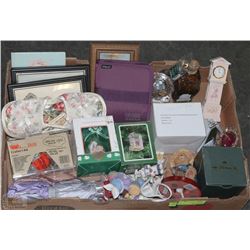 FLAT OF NEW ITEMS INCLUDING PICTURE FRAMES