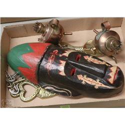 VINTAGE SET OF 2 HAND PONTY PRIDD WALES