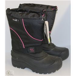NEW ICE FIELDS WOMENS WINTER BOOTS SIZE 9