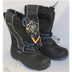 NEW ICE FIELDS WINTER BOOTS SIZE 4