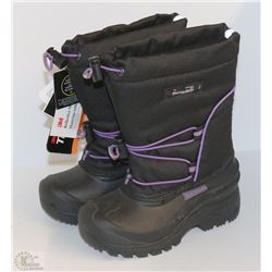 NEW KIDS ICE FIELDS WINTER BOOTS SIZE 11