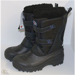 NEW WINTER BOOTS SIZE 6