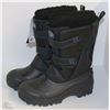 Image 1 : NEW WINTER BOOTS SIZE 6