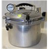 Image 1 : ALL AMERICAN CAST ALUMINUM PRESSURE COOKER