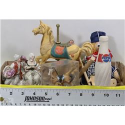 FLAT OF VINTAGE COLLECTIBLES ITEMS WOODEN PUPPET