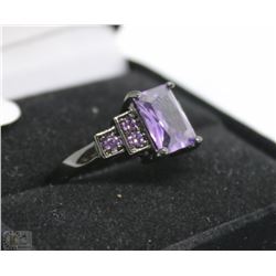 PURPLE ON BLACK SZ 8 LADIES RING