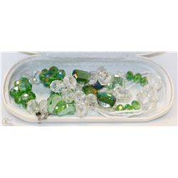 GREEN CRYSTAL NECKLACE AND BRACELET SET