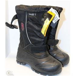 NEW WINTER BOOTS SIZE 5