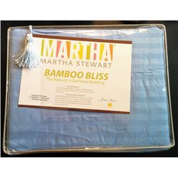 NEW IN PACKAGE 4 PCE KING SIZE SHEET SET