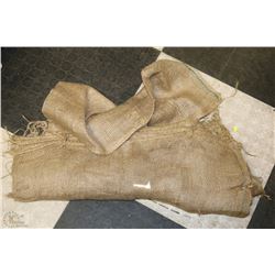 PACKAGE OF 10 BURLAP SACKS