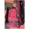 Image 1 : 3PC LUGGAGE SET WITH WHEELS AND TELESCOPIC HANDLE
