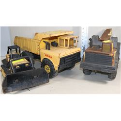LARGE VINTAGE TONKA TRUCKS