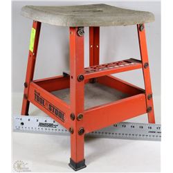HIRSA TOOL STOOL