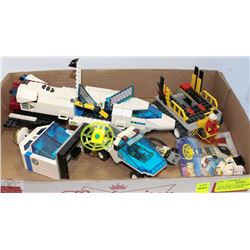 LEGO- SPACE COLLECTION - SPACE SHUTTLE W/ LAUNCH